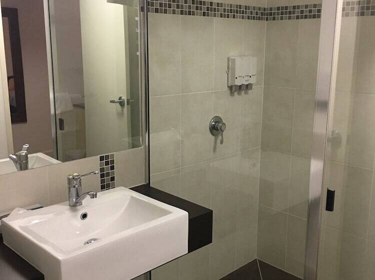 Апартаменты 3 Спальни, Bay Village Tropical Retreat & Apartments