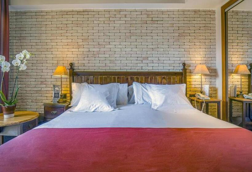 غرفة قياسية مزوَّدة بشُرفة, Roc Blanc Hotel & Spa