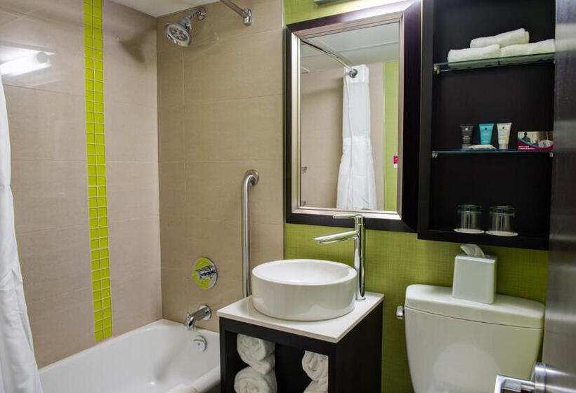 Номер Стандарт, Crowne Plaza Kitchener Waterloo, An Ihg