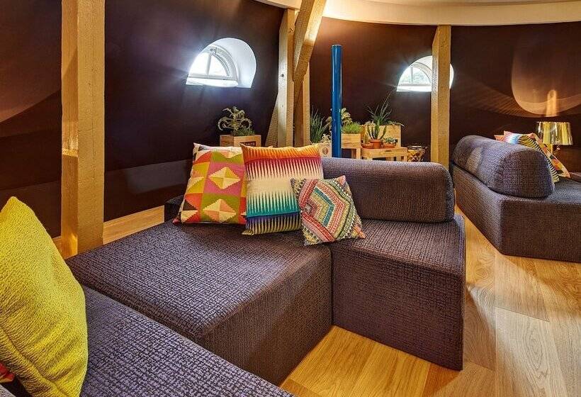 Quarto Estandar, Anker Luzern