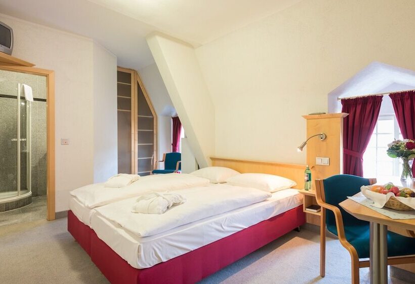 Номер Стандарт, Schlosshotel Weilburg