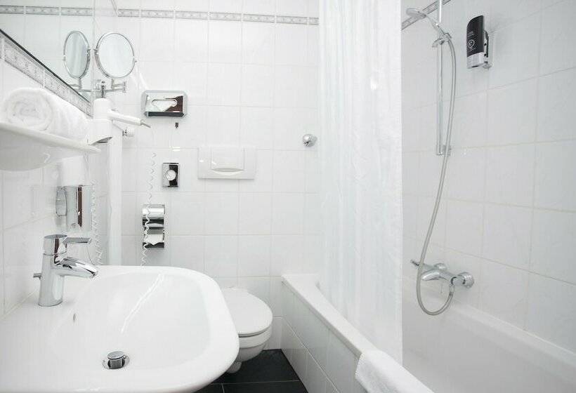 Номер Стандарт Индивидуальный, Centro Hotel Mondial München, Trademark Collection By Wyndham
