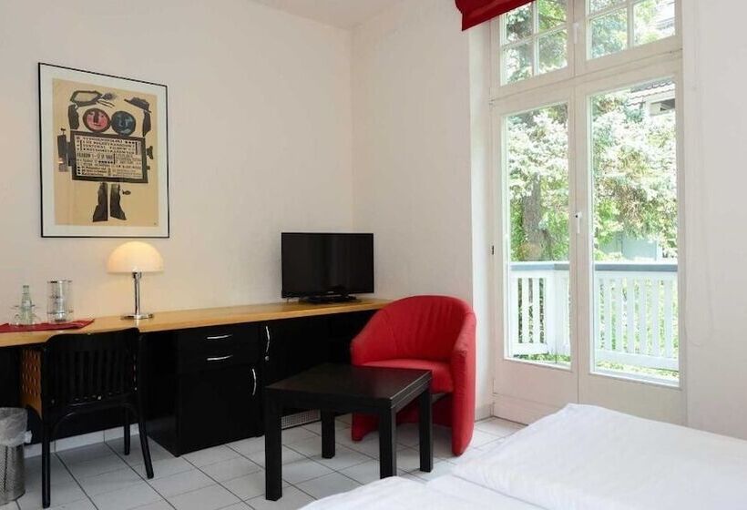 Номер Стандарт Трехместный, Art Hotel Weimar