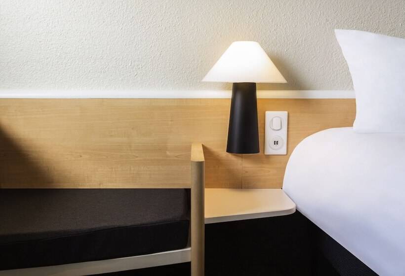 스탠다드 룸 더블 침대, Ibis Carcassonne Centre  La Cite