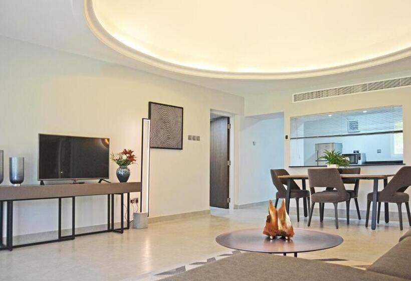 Люкс Мастер, Marbella Resort