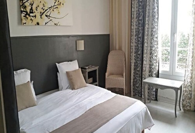 Семейный Номер, Logis Hôtel Restaurant Les Aubuns