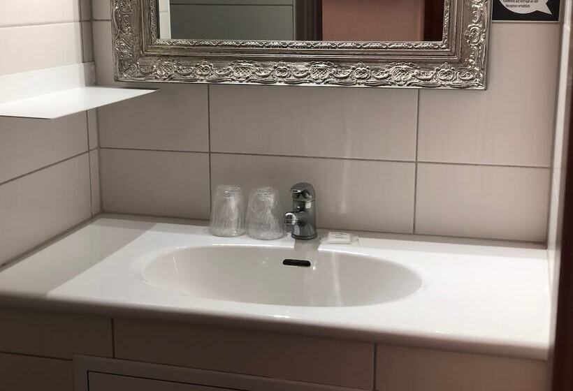 חדר סטנדרט, Contact Hotel Arc En Ciel Colmar