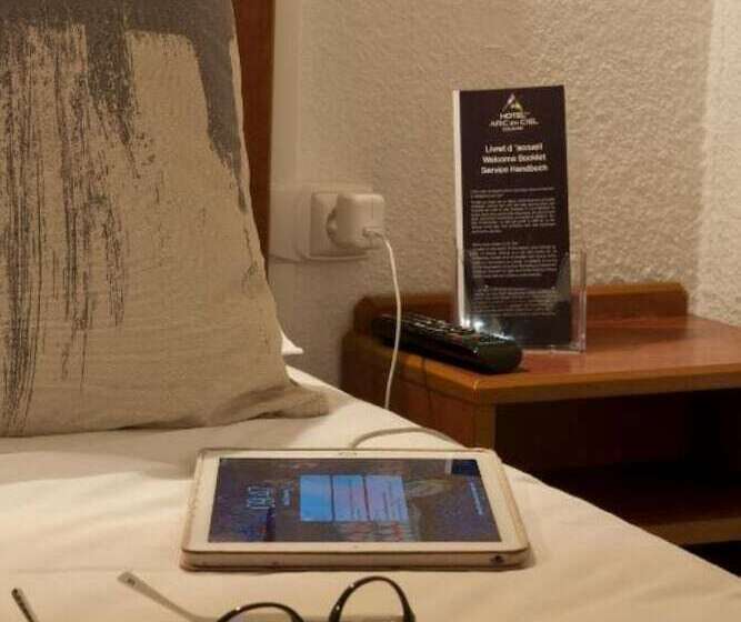 חדר משפחתי, Contact Hotel Arc En Ciel Colmar