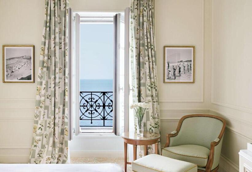 Номер Deluxe Вид на Море, Hôtel Du Palais Biarritz, In The Unbound Collection By Hyatt
