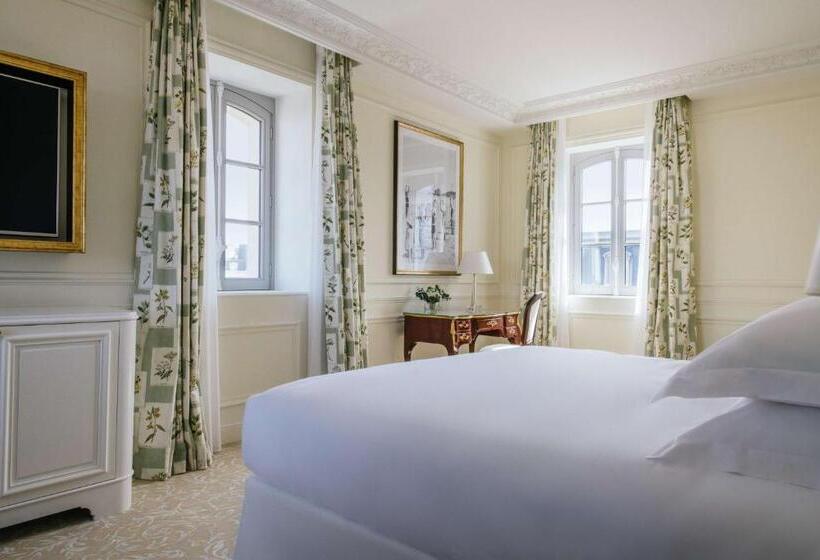 Номер Deluxe Кровать Кинг, Hôtel Du Palais Biarritz, In The Unbound Collection By Hyatt