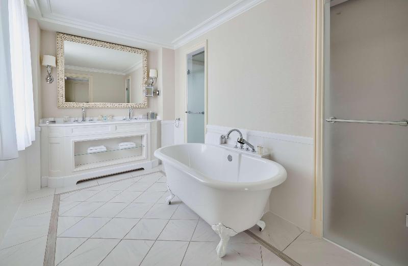 Полулюкс Вид на Море, Hôtel Du Palais Biarritz, In The Unbound Collection By Hyatt