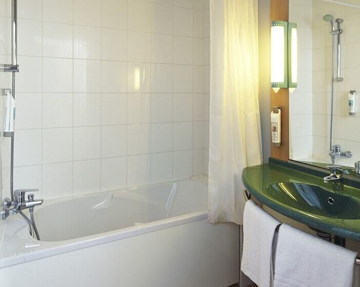 Номер Стандарт, Ibis Chartres Ouest Lucé