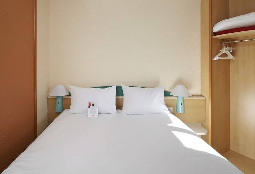 Номер Стандарт, Ibis Chartres Ouest Lucé