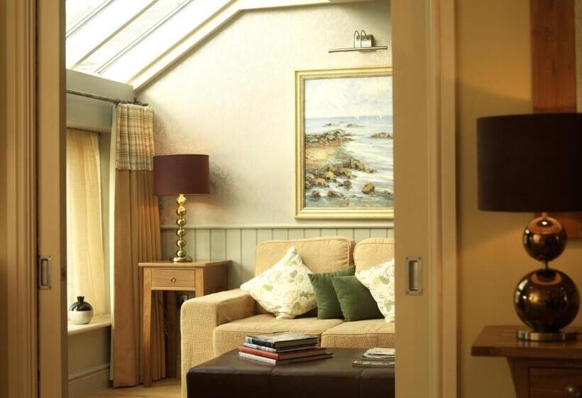 Люкс Повышенной Комфортности, Feversham Arms Hotel & Verbena Spa