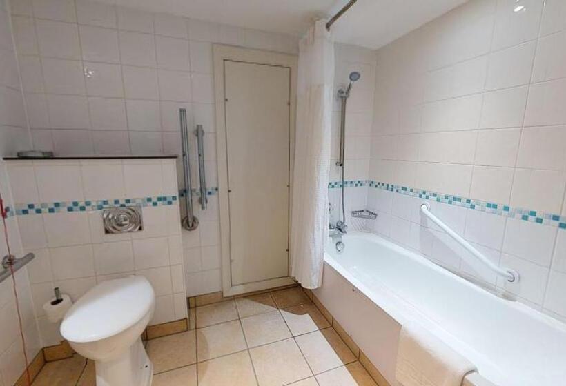 Номер Стандарт Адаптированный для Инвалидов, Holiday Inn Brentwood, An Ihg