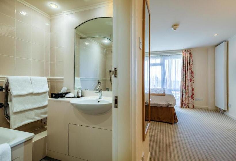 Номер Стандарт с Балконом, Langstone Cliff
