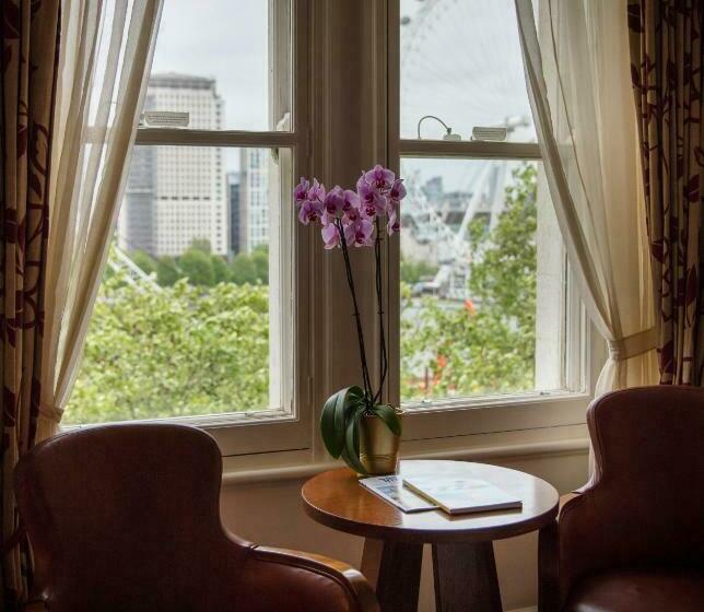 스탠다드 룸 킹사이즈 침대, The Royal Horseguards Hotel, London