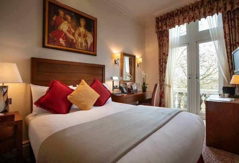 스탠다드 룸 가든 전망, The Royal Horseguards Hotel, London