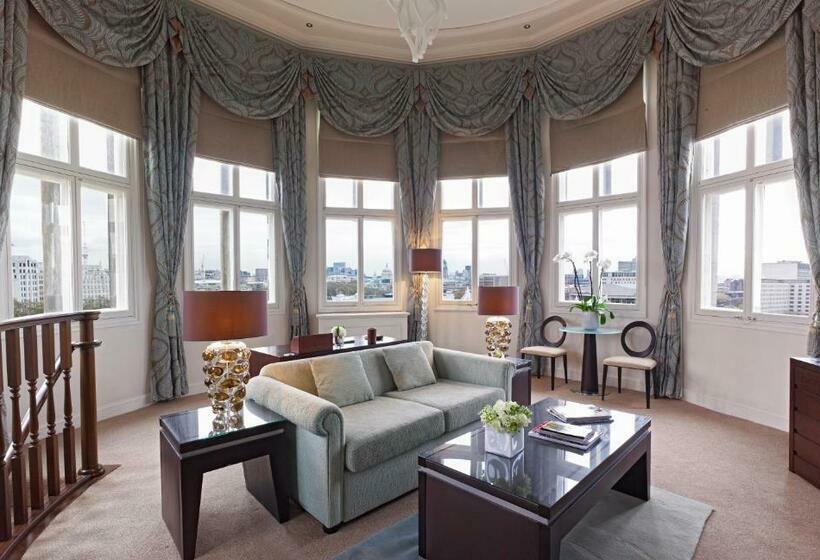 سوییت, The Royal Horseguards Hotel, London