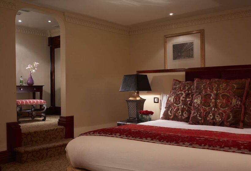 سوییت, The Royal Horseguards Hotel, London