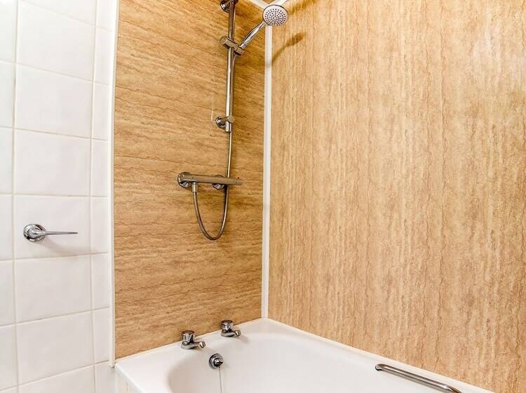 Quarto Quádruplo Standard, The Chiltern
