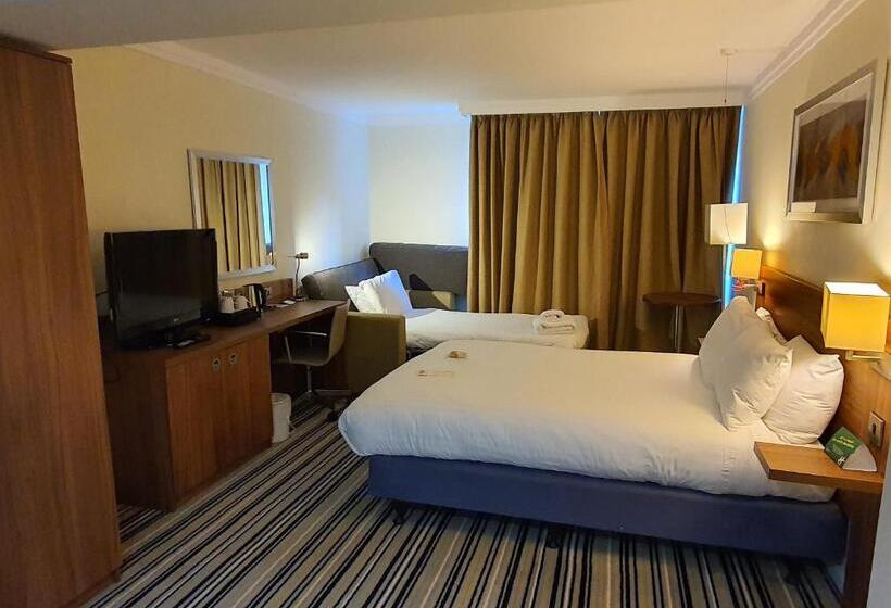اتاق استاندارد برای معلولان, Holiday Inn Swindon, An Ihg