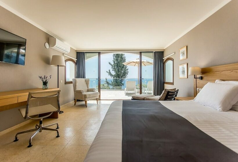 Семейное Бунгало, Corfu Holiday Palace