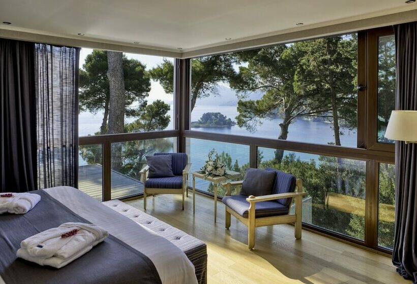 Семейное Бунгало, Corfu Holiday Palace