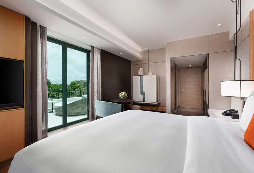 اتاق اجرایی با تخت بزرگ, Conrad Hong Kong