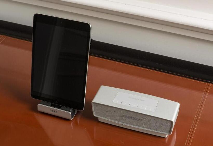 Deluxe room with river view, Lungarno  Lungarno Collection