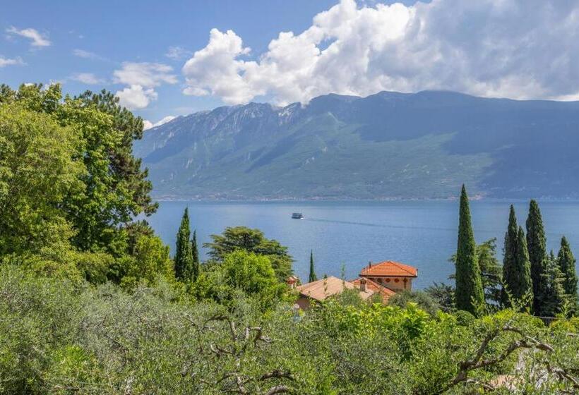 جناح جونيور مطل على الحديقة, Meandro   Lake View