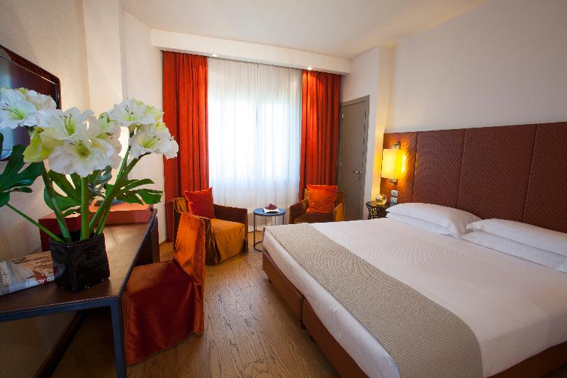 اتاق لوکس, Starhotels Michelangelo Florence