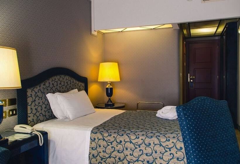Quarto superior, Grand Hotel Excelsior