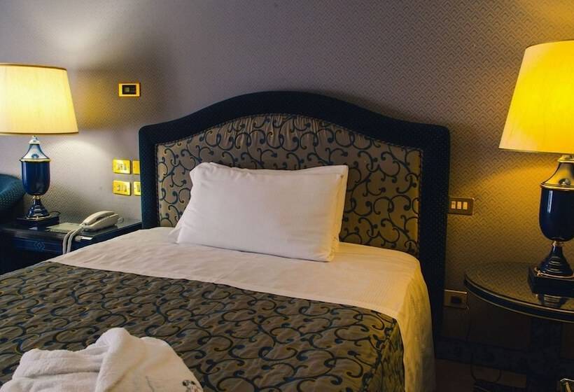 Quarto clássico vista mar, Grand Hotel Excelsior