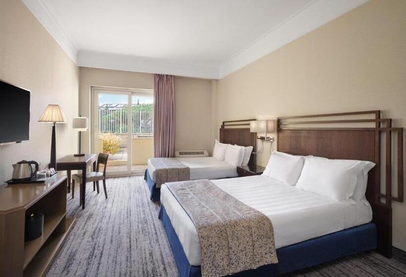 سوییت جونیور, Crowne Plaza Rome St. Peter S, An Ihg
