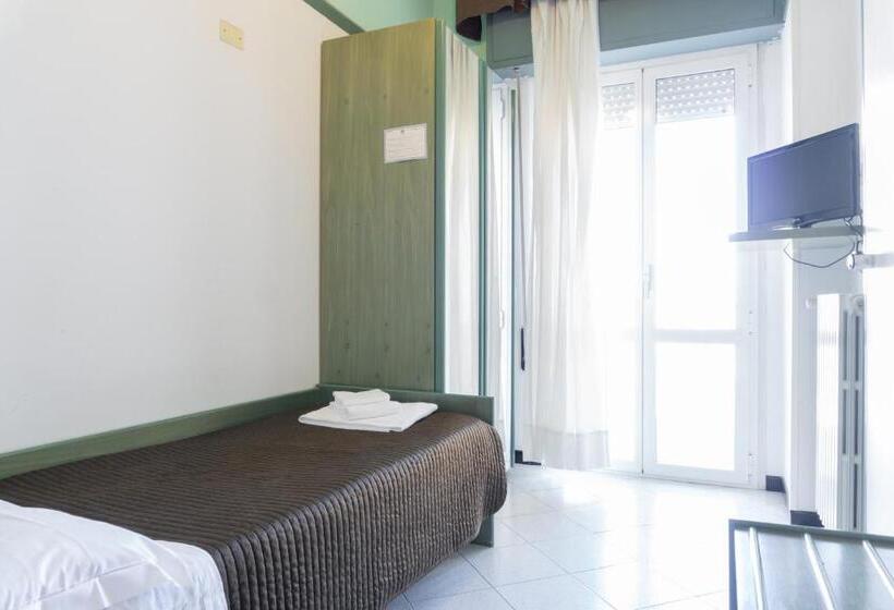 اتاق استاندارد یک نفره, Esedra