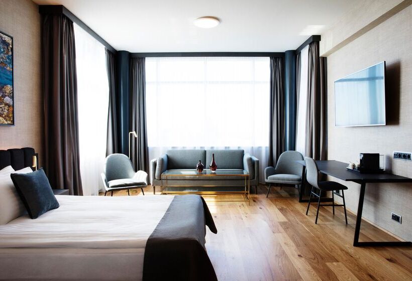 سوییت جونیور, Hótel Reykjavík Grand