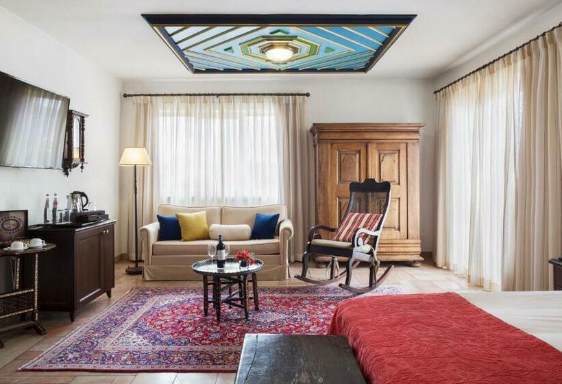 סוויטת ג'וניור, The American Colony Hotel   Small Luxury Hotels Of The World