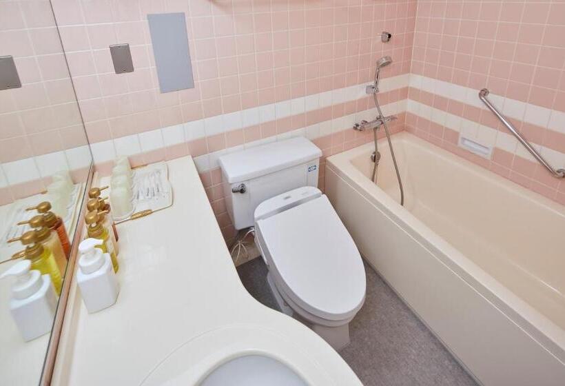 غرفة قياسية ثلاثية, Mystays Yokohama