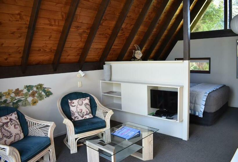 샬레, Coastal Motor Lodge