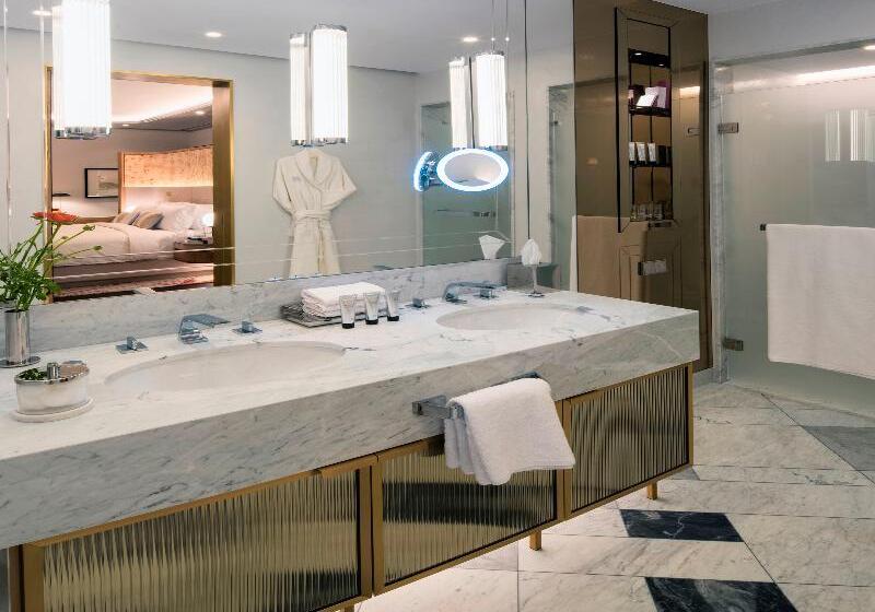 Номер Deluxe, Raffles Europejski Warsaw