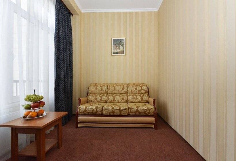سوییت جونیور, Dnipro