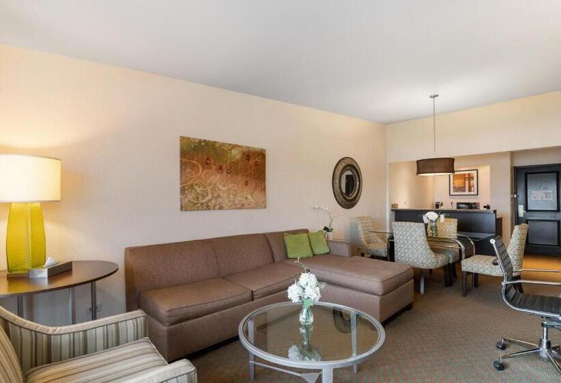 סוויטה נשיאותית, Antioch Hotel & Suites