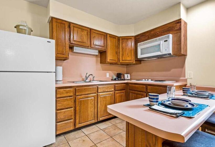 Family Suite, Box Canyon Lodge And Hot Springs