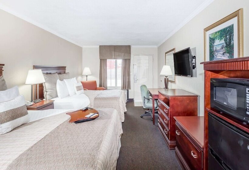 Camera Standard, Days Inn By Wyndham Destin