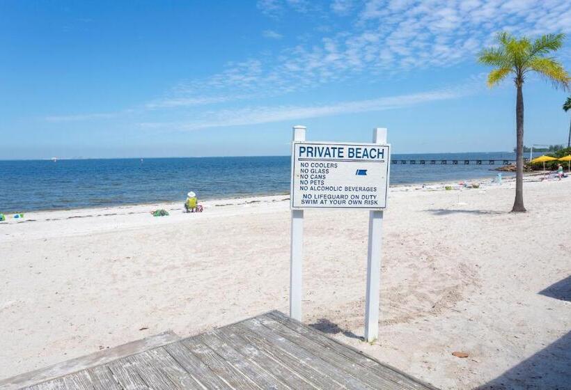Студио Стандарт Вид на Бассейн, Tampa Bay, Beach Step Away, Wifi, Free Parking,pools, Jacuzzi