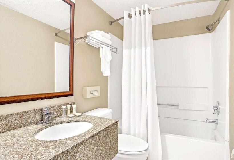Superior Kamer, Ramada By Wyndham Murfreesboro