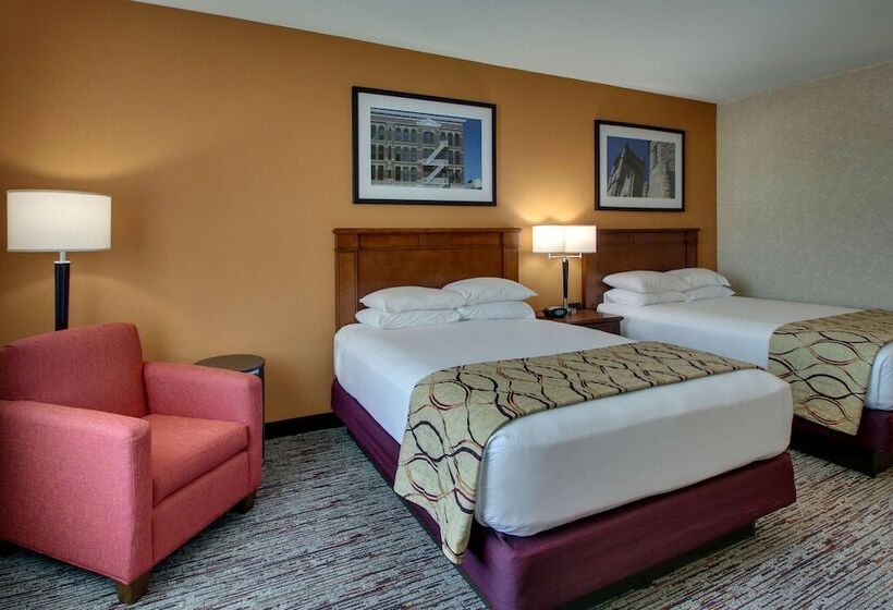 Номер Deluxe, Drury Inn & Suites Findlay
