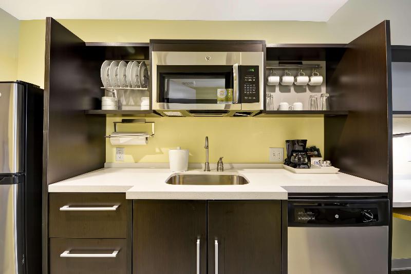 Люкс Кровать Кинг, Holiday Inn Raleigh Downtown, An Ihg