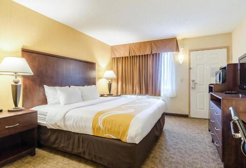 Номер Стандарт, Quality Inn & Suites